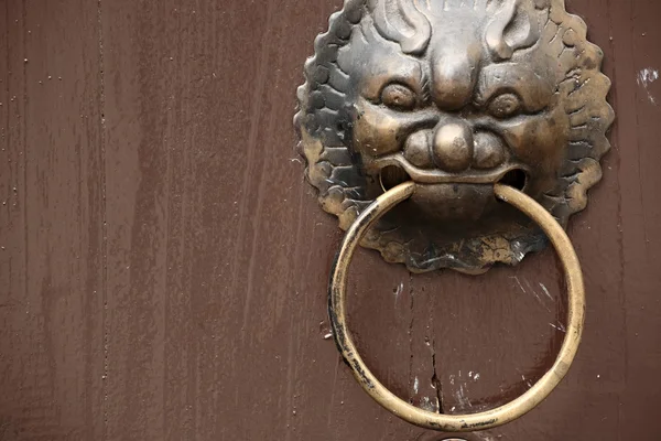 Antieke Oosterse deur knocker — Stockfoto