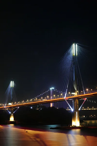 Puente Ting Kau por la noche, en Hong Kong — Foto de Stock
