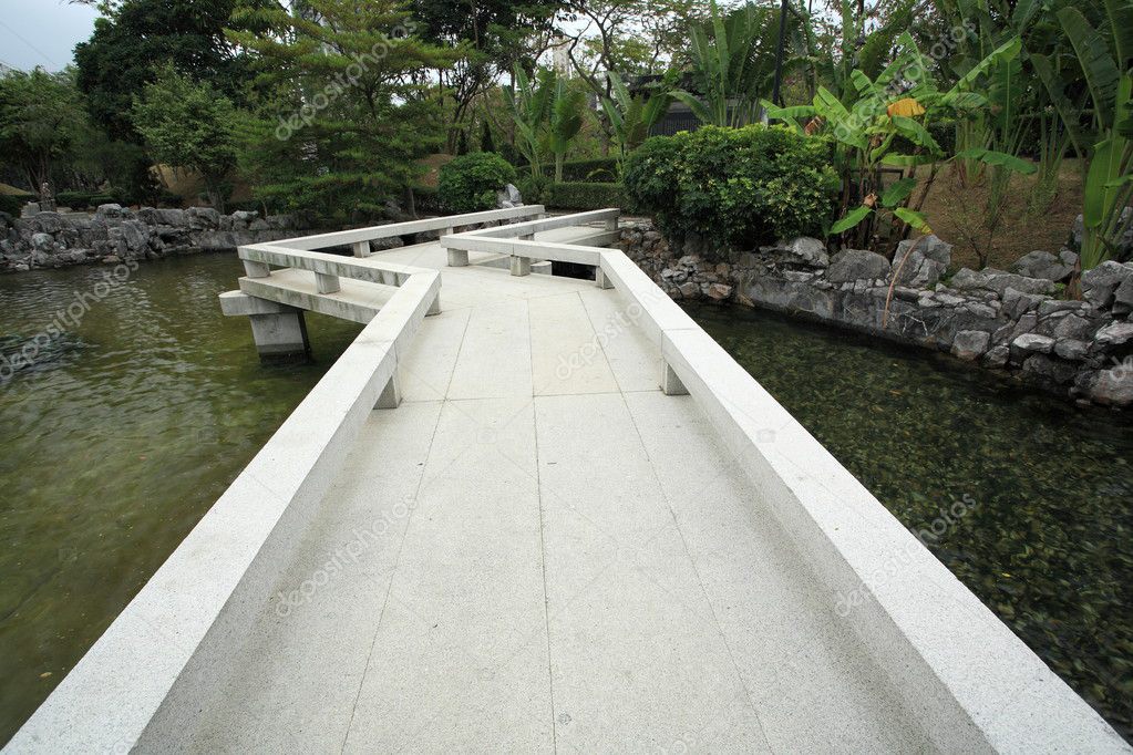 Brücke im Chinesischen Garten — Stockfoto © leungchopan #2784698 Brücke im Chinesischen Garten — Stockfoto © leungchopan #2784698