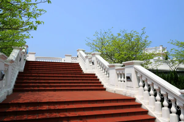 Bâtiment de style européen, escalier — Photo