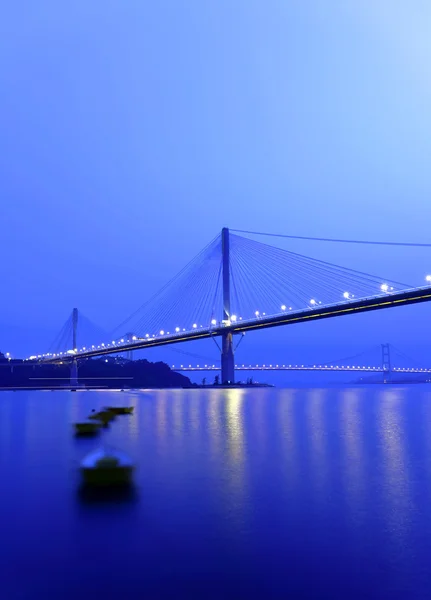 Bridge at night, in Hong Kong — Stock Photo, Image
