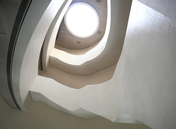 Spiraling stairs in art museum — Stock Photo, Image