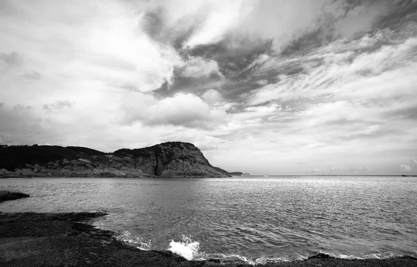Küste, schwarz und weiß — Stockfoto