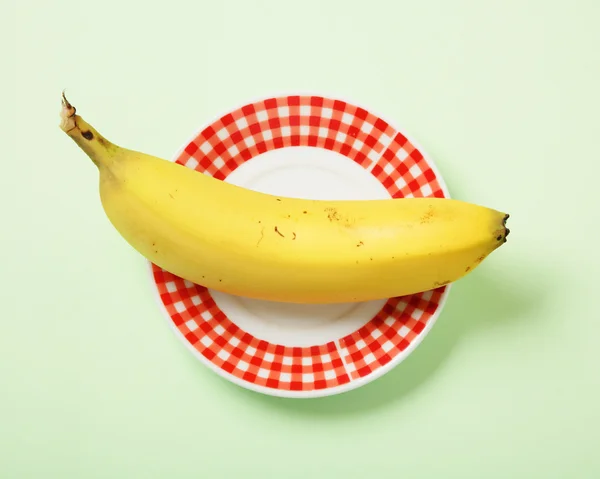 Banan na talerzu — Zdjęcie stockowe