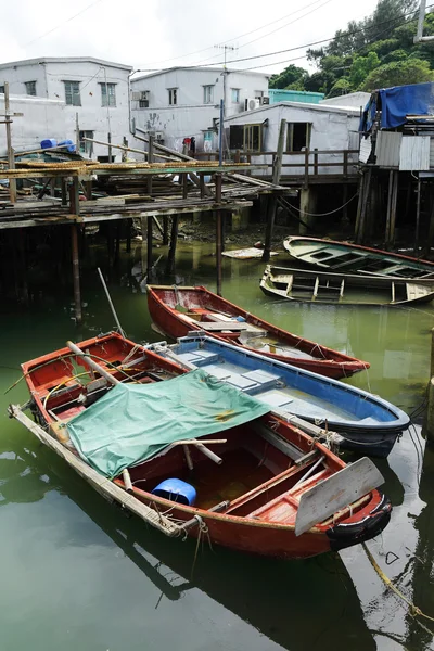 Tai O fishing village with stilt house and old boat — Stock Photo, Image