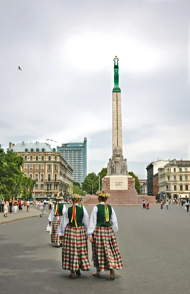 Monument to freedom in Riga — Stock Photo, Image