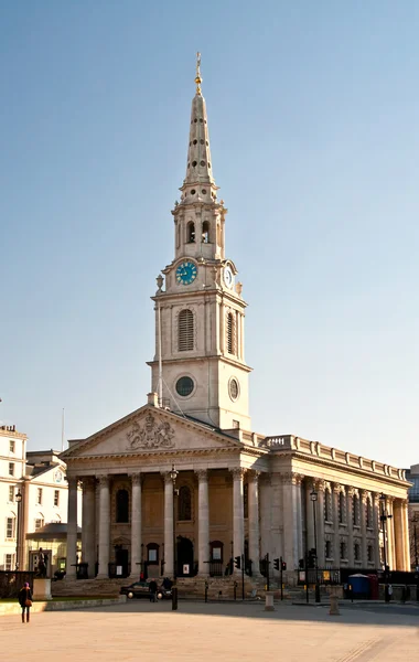 Igreja na praça Trafalgar — Fotografia de Stock