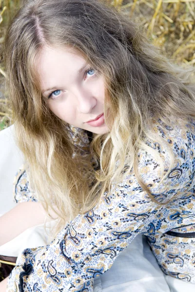 Blondýna s modrýma očima — Stock fotografie