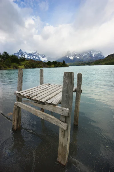 Patagonian jezioro — Zdjęcie stockowe