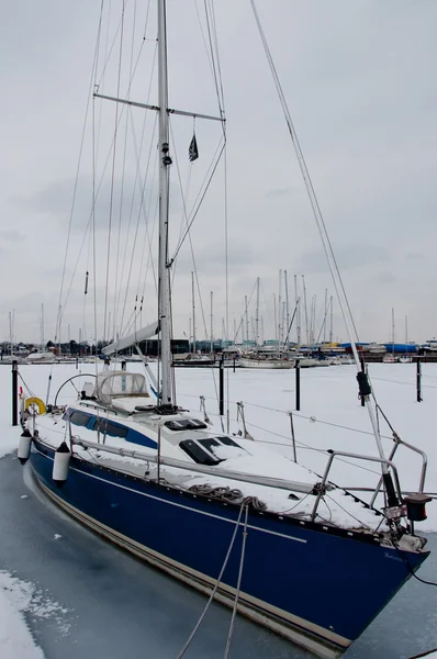Puerto en el invierno —  Fotos de Stock