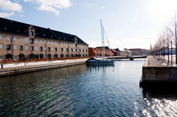 Yachts on a canal in Copenhagen — Stock Photo, Image