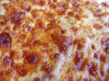 yağlı pizza peyniri