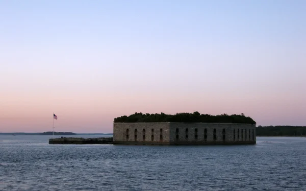 Fort Gorges with American Flag waving at dusk — Stock Photo, Image