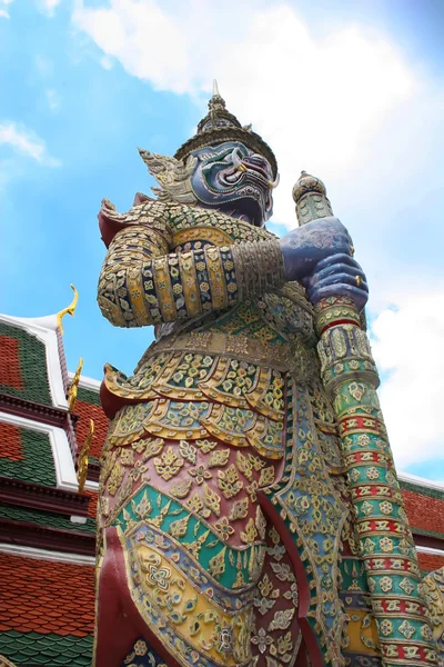 Grand palace görevlisi - bangkok — Stok fotoğraf