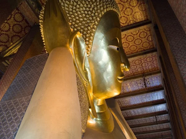 Будда лежить - Таїланд — стокове фото