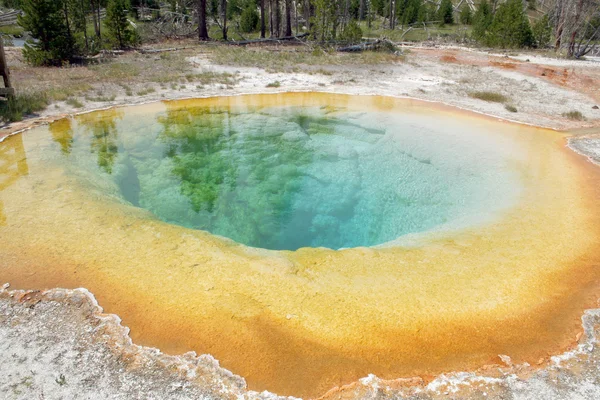 Fontes termais em Yellowstone — Fotografia de Stock
