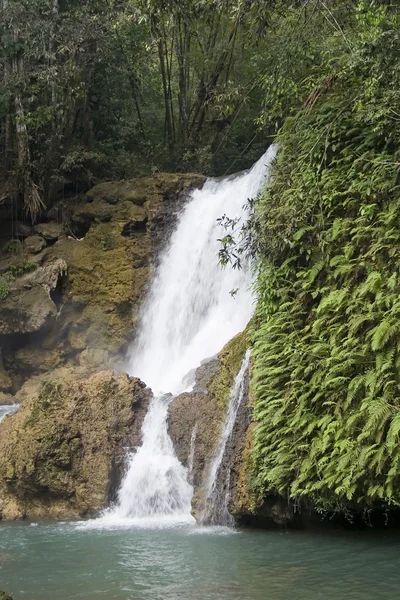 Водопад реки YS — стоковое фото