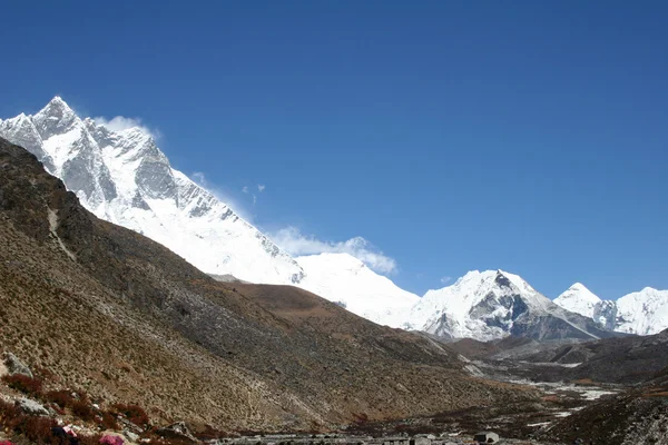 Dingboche and Island Peak - Nepal — Stock Photo, Image