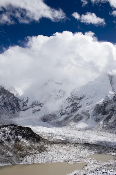 珠穆朗玛峰-尼泊尔 — 图库照片