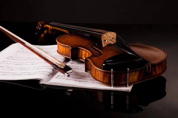 Красивая старая скрипка Стоковое Фото