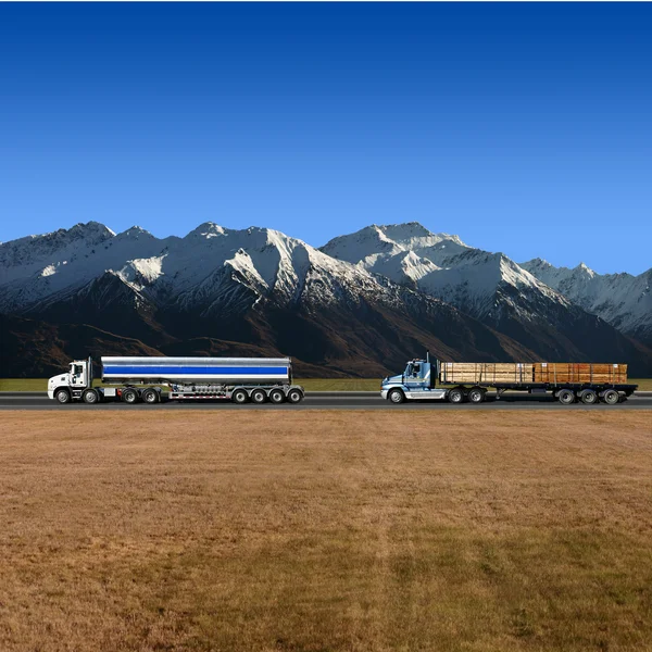 Dos camiones — Foto de Stock