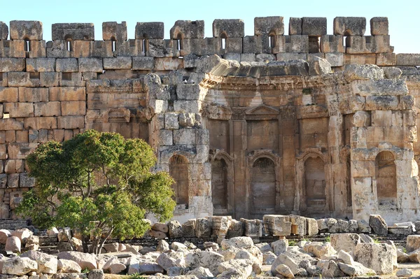 Древнеримский храм — стоковое фото