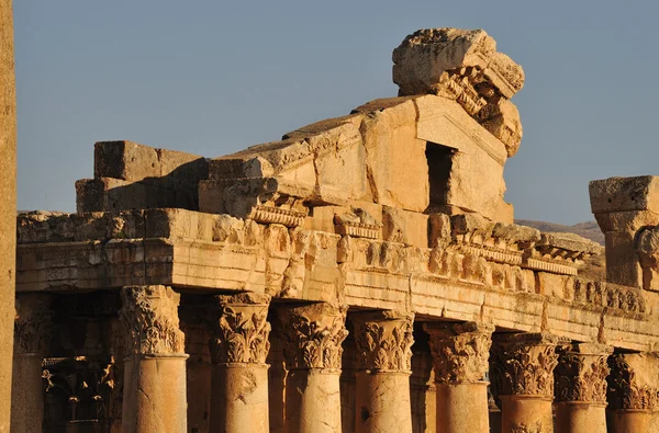 Oude Romeinse tempel — Stockfoto