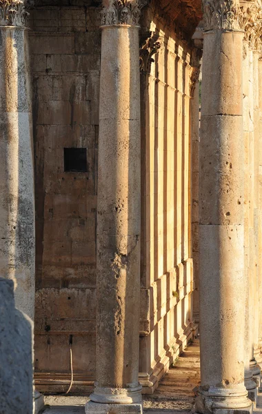 Oude Romeinse tempel — Stockfoto