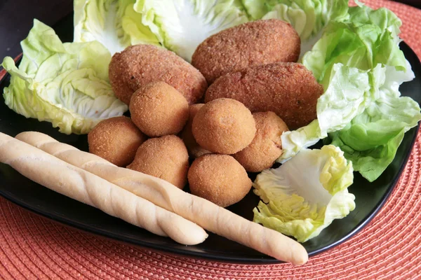 stock image Mixed plate of fried appetizers