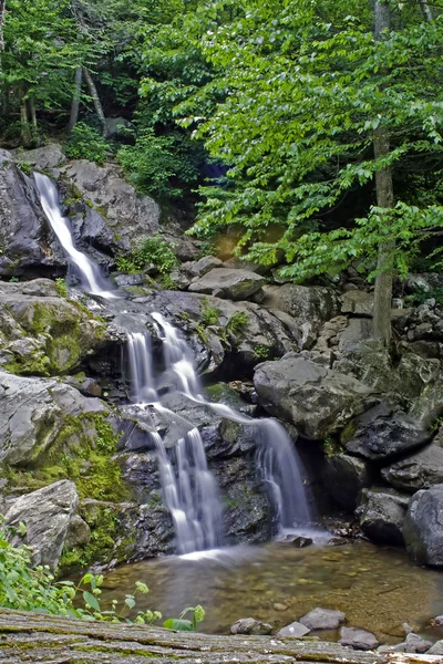 層状の滝 — ストック写真