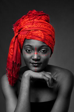 aşiret Afrikalı kadın ile headwrap