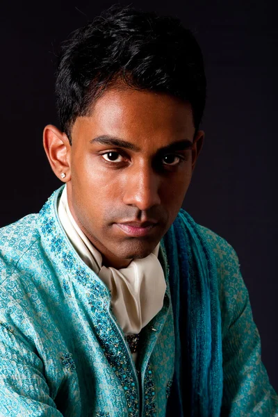 잘생긴 힌두교 남자 — 스톡 사진