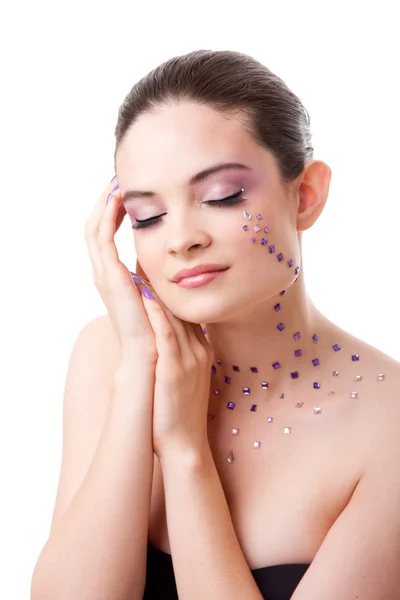 Schöne Frau mit lila Make-up — Stockfoto