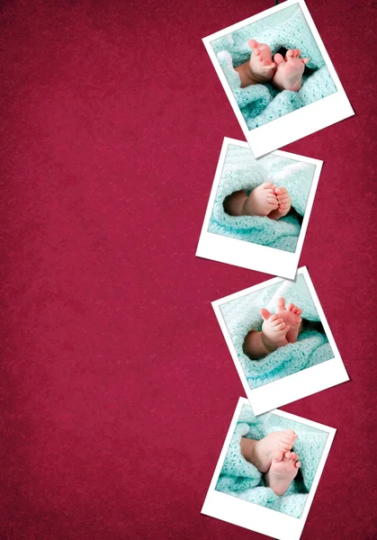 Funny happy baby fötter polaroids — Stockfoto