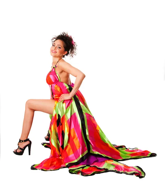 Mujer de moda en vestido colorido — Foto de Stock