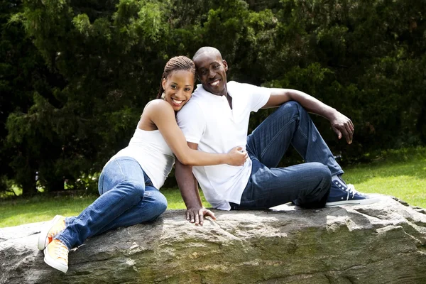 Diversão feliz sorrindo casal no amor Fotos De Bancos De Imagens