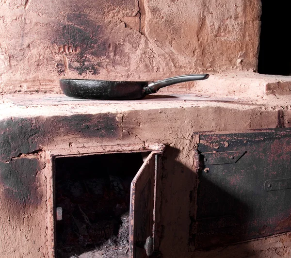 Processo di cottura a casa di villaggio — Foto Stock