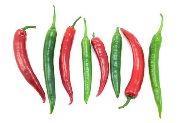 Zelené a červené chilli papričky — Stock fotografie
