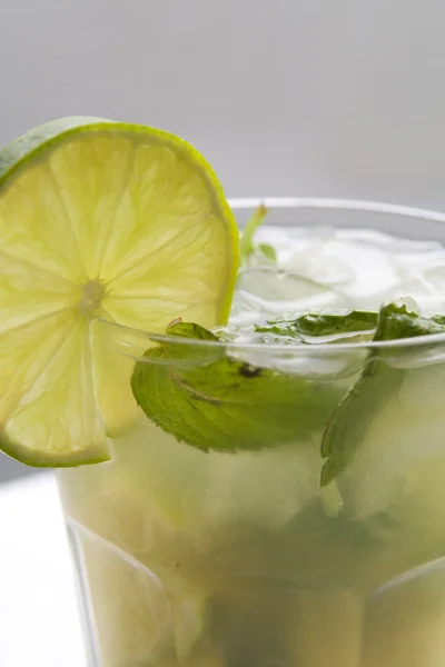 Cocktail mojito — Stock Photo, Image