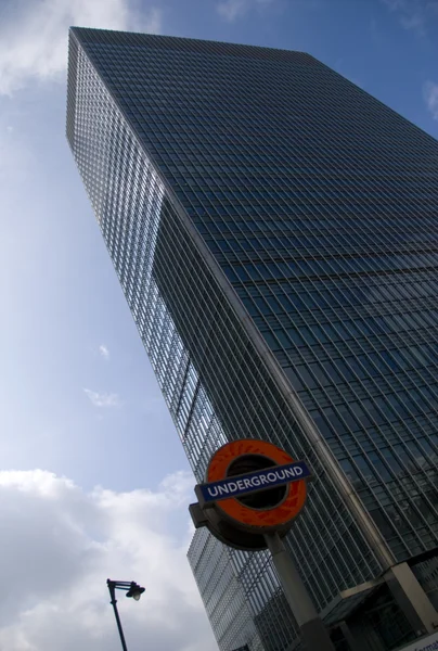 カナリー ・ ワーフ タワー: ロンドン — ストック写真