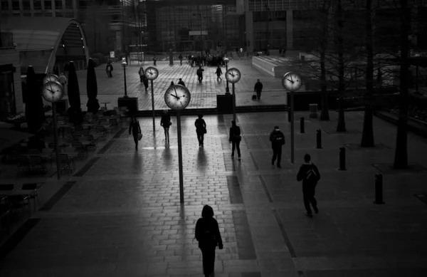 カナリー ・ ワーフの時計: ロンドン — ストック写真