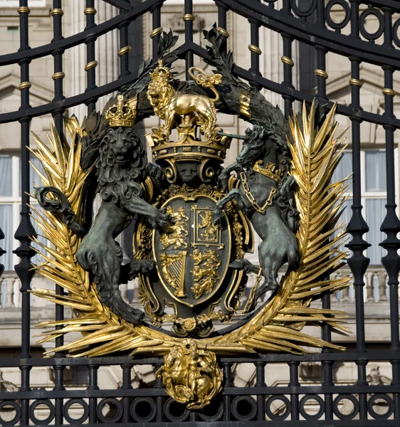 Buckinghamský palác hřeben: Londýn — Stock fotografie