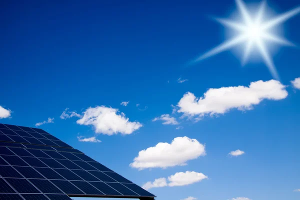 Pannelli fotovoltaici — Foto Stock