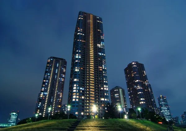 Natt skyskrapor — Stockfoto