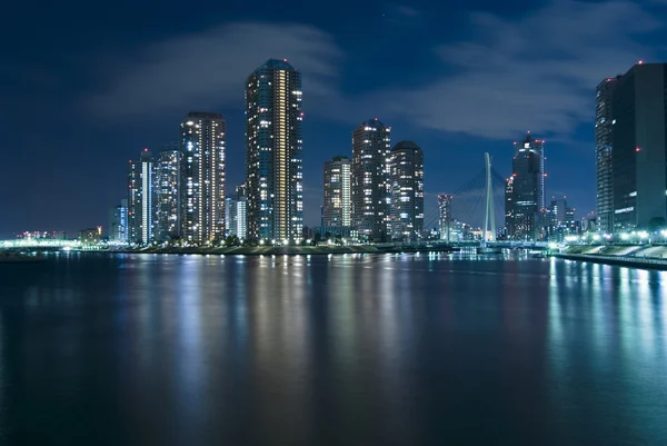 Moderner Tokyo bei Nacht — Stockfoto