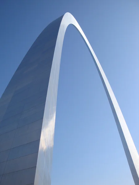 Gleaming Metal Arch — Stock Photo, Image