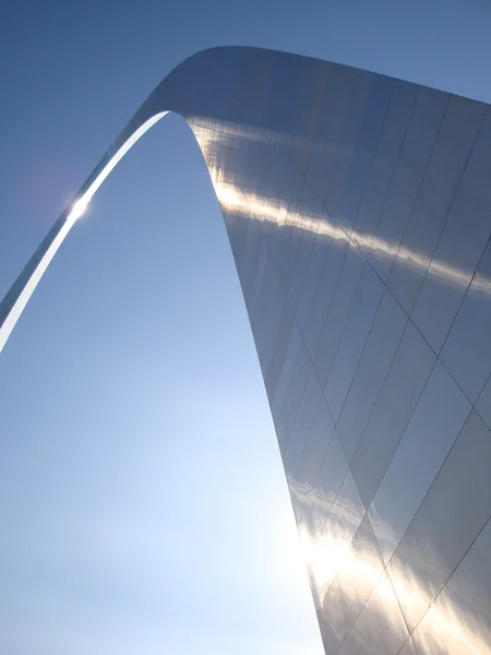 Gleaming Arch from the Right — Stock Photo, Image