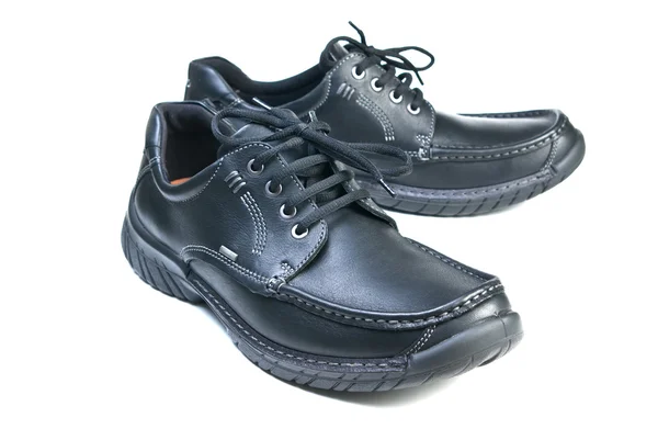 Nouvelles chaussures en cuir noir — Photo