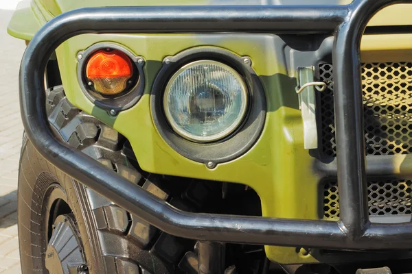 Closeup jeep koplamp — Stockfoto
