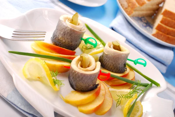Herring rolls with apple — Stock Photo, Image